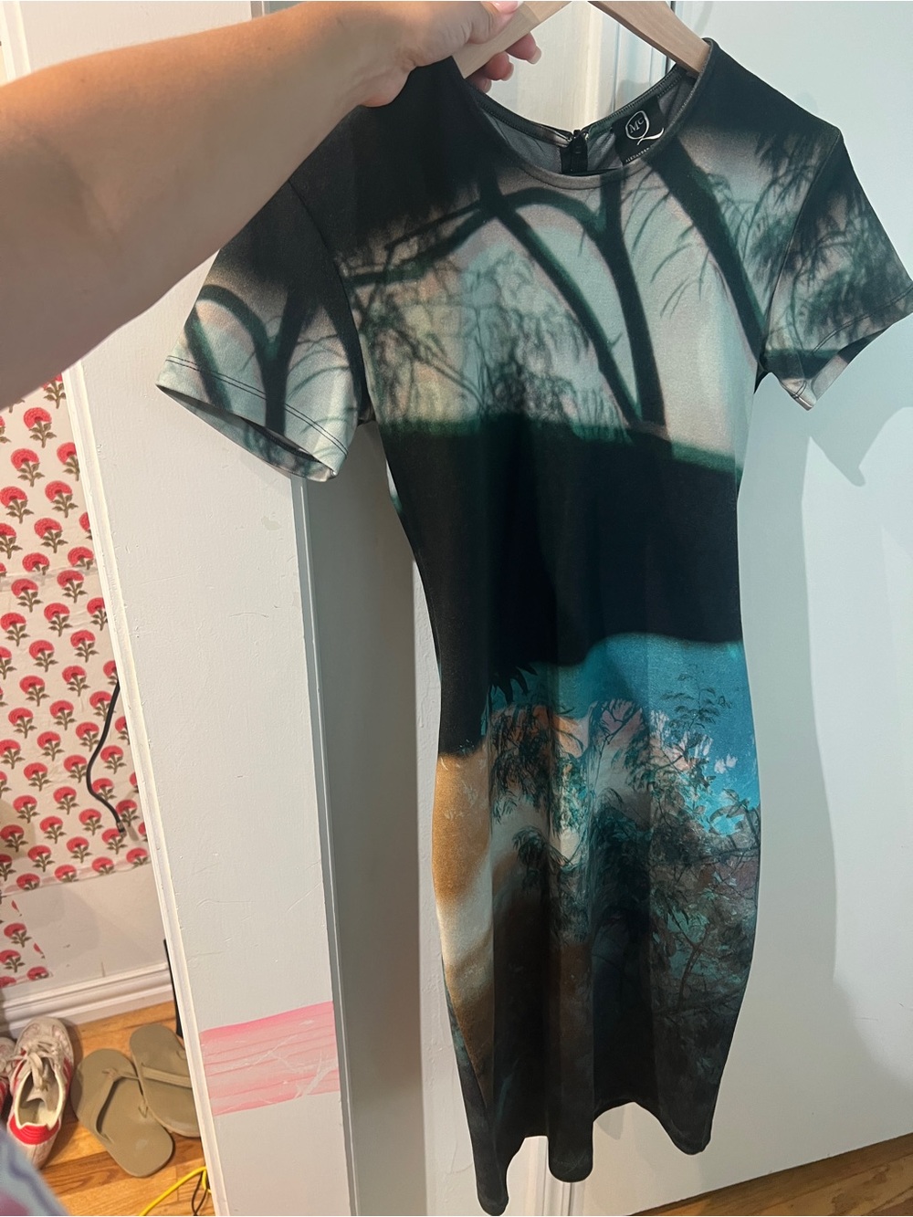 Alexander McQueen Dress size 4 great condition - Picture 7 of 8